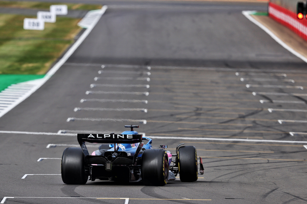 GP GRAN BRETAGNA, Fernando Alonso (ESP) Alpine F1 Team A522.
01.07.2022. Formula 1 World Championship, Rd 10, British Grand Prix, Silverstone, England, Practice Day.
- www.xpbimages.com, EMail: requests@xpbimages.com © Copyright: Moy / XPB Images