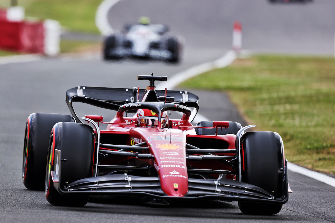 GP GRAN BRETAGNA, Charles Leclerc (MON) Ferrari F1-75.
01.07.2022. Formula 1 World Championship, Rd 10, British Grand Prix, Silverstone, England, Practice Day.
- www.xpbimages.com, EMail: requests@xpbimages.com © Copyright: Moy / XPB Images