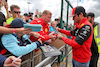 GP GRAN BRETAGNA, Carlos Sainz Jr (ESP) Ferrari signs autographs for the fans.
01.07.2022. Formula 1 World Championship, Rd 10, British Grand Prix, Silverstone, England, Practice Day.
- www.xpbimages.com, EMail: requests@xpbimages.com © Copyright: Moy / XPB Images