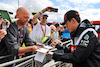 GP GRAN BRETAGNA, Guanyu Zhou (CHN) Alfa Romeo F1 Team signs autographs for the fans.
01.07.2022. Formula 1 World Championship, Rd 10, British Grand Prix, Silverstone, England, Practice Day.
- www.xpbimages.com, EMail: requests@xpbimages.com © Copyright: Moy / XPB Images