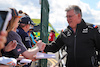 GP GRAN BRETAGNA, Otmar Szafnauer (USA) Alpine F1 Team, Team Principal with fans.
01.07.2022. Formula 1 World Championship, Rd 10, British Grand Prix, Silverstone, England, Practice Day.
- www.xpbimages.com, EMail: requests@xpbimages.com © Copyright: Moy / XPB Images