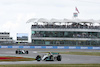 GP GRAN BRETAGNA, Lewis Hamilton (GBR) Mercedes AMG F1 W13 davanti a team mate George Russell (GBR) Mercedes AMG F1 W13.
01.07.2022. Formula 1 World Championship, Rd 10, British Grand Prix, Silverstone, England, Practice Day.
- www.xpbimages.com, EMail: requests@xpbimages.com © Copyright: Bearne / XPB Images