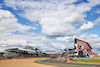 GP GRAN BRETAGNA, Lewis Hamilton (GBR) Mercedes AMG F1 W13.
01.07.2022. Formula 1 World Championship, Rd 10, British Grand Prix, Silverstone, England, Practice Day.
- www.xpbimages.com, EMail: requests@xpbimages.com © Copyright: Moy / XPB Images