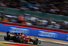 GP GRAN BRETAGNA, Carlos Sainz Jr (ESP) Ferrari F1-75.
01.07.2022. Formula 1 World Championship, Rd 10, British Grand Prix, Silverstone, England, Practice Day.
- www.xpbimages.com, EMail: requests@xpbimages.com © Copyright: Bearne / XPB Images