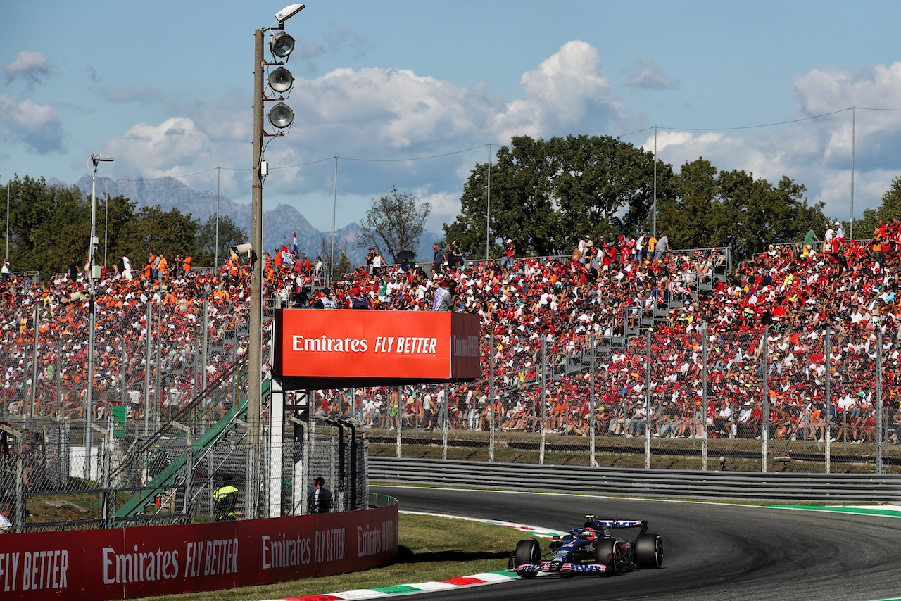 GP ITALIA, Esteban Ocon (FRA) Alpine F1 Team A522.
11.09.2022. Formula 1 World Championship, Rd 16, Italian Grand Prix, Monza, Italy, Gara Day.
 - www.xpbimages.com, EMail: requests@xpbimages.com © Copyright: Coates / XPB Images