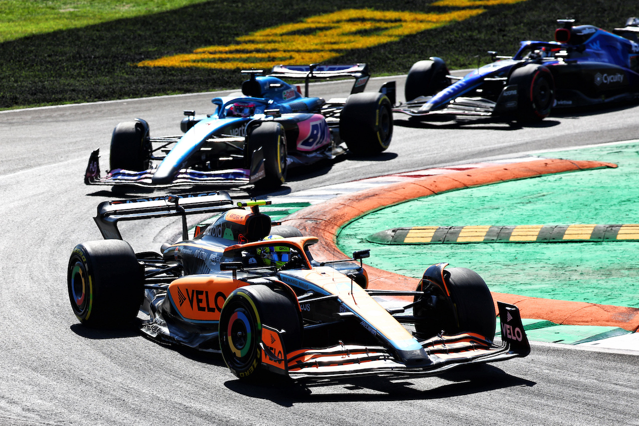 GP ITALIA, Lando Norris (GBR) McLaren MCL36.
11.09.2022. Formula 1 World Championship, Rd 16, Italian Grand Prix, Monza, Italy, Gara Day.
- www.xpbimages.com, EMail: requests@xpbimages.com © Copyright: Batchelor / XPB Images