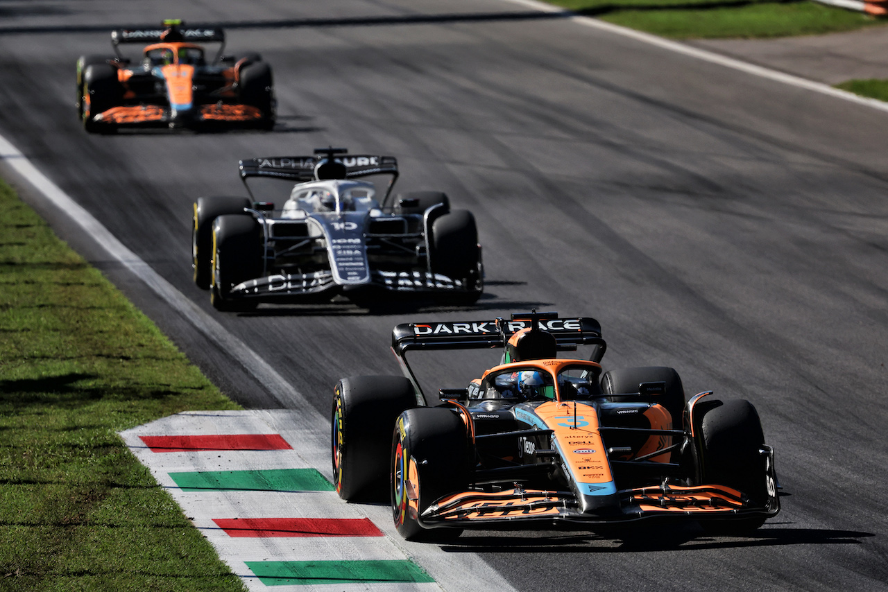 GP ITALIA, Daniel Ricciardo (AUS) McLaren MCL36.
11.09.2022. Formula 1 World Championship, Rd 16, Italian Grand Prix, Monza, Italy, Gara Day.
- www.xpbimages.com, EMail: requests@xpbimages.com © Copyright: Bearne / XPB Images