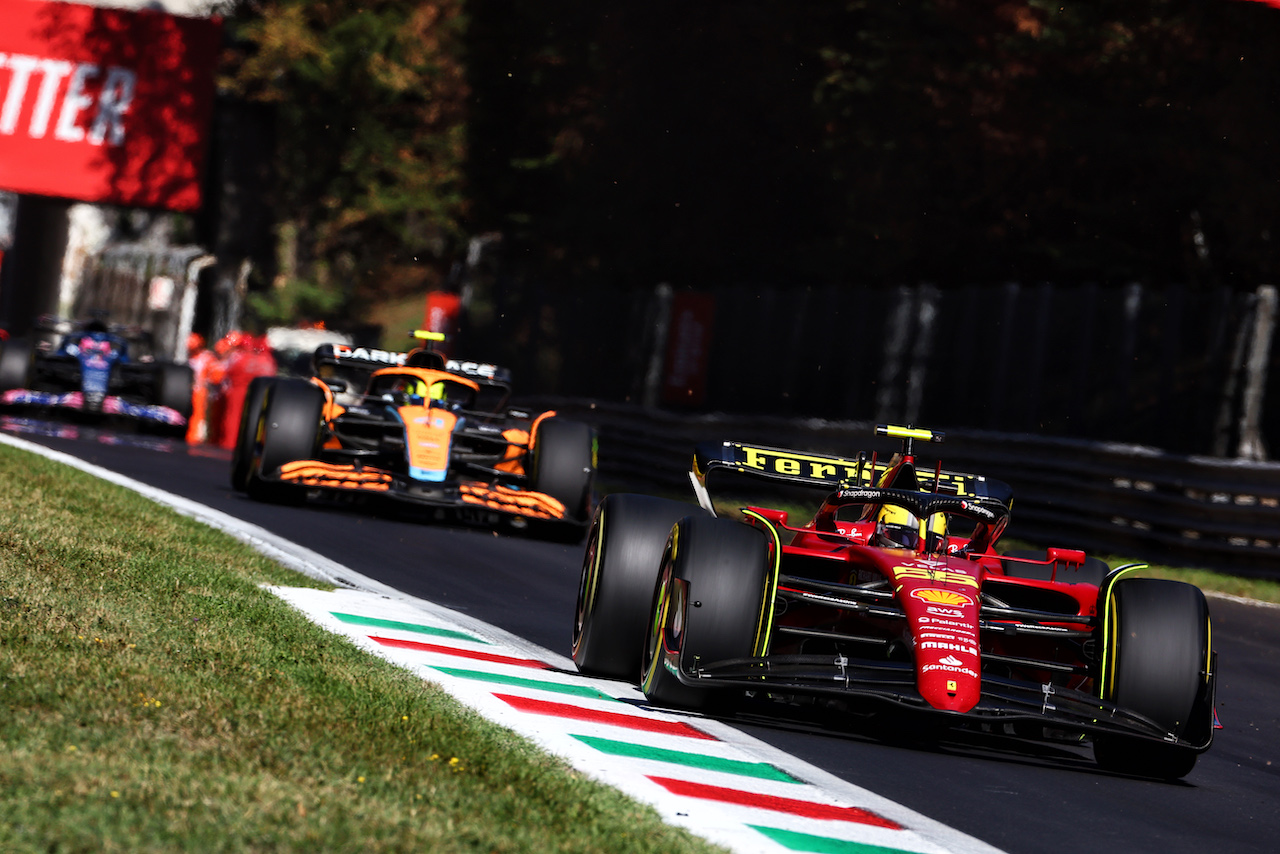 GP ITALIA, Carlos Sainz Jr (ESP) Ferrari F1-75.
11.09.2022. Formula 1 World Championship, Rd 16, Italian Grand Prix, Monza, Italy, Gara Day.
- www.xpbimages.com, EMail: requests@xpbimages.com © Copyright: Charniaux / XPB Images