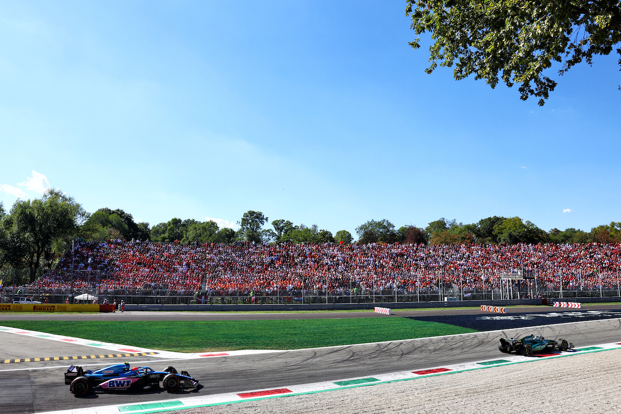 GP ITALIA, Esteban Ocon (FRA) Alpine F1 Team A522.
11.09.2022. Formula 1 World Championship, Rd 16, Italian Grand Prix, Monza, Italy, Gara Day.
- www.xpbimages.com, EMail: requests@xpbimages.com © Copyright: Batchelor / XPB Images