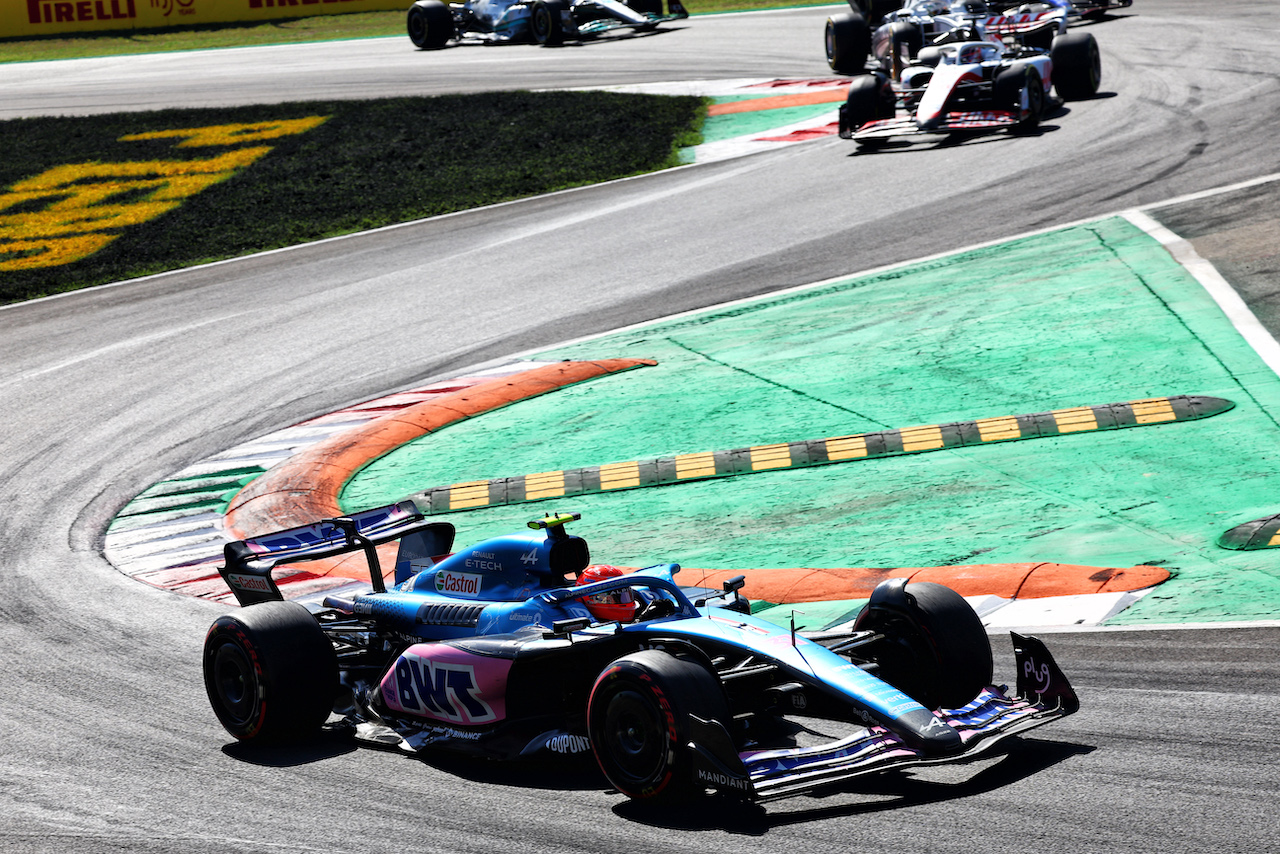 GP ITALIA, Esteban Ocon (FRA) Alpine F1 Team A522.
11.09.2022. Formula 1 World Championship, Rd 16, Italian Grand Prix, Monza, Italy, Gara Day.
- www.xpbimages.com, EMail: requests@xpbimages.com © Copyright: Batchelor / XPB Images