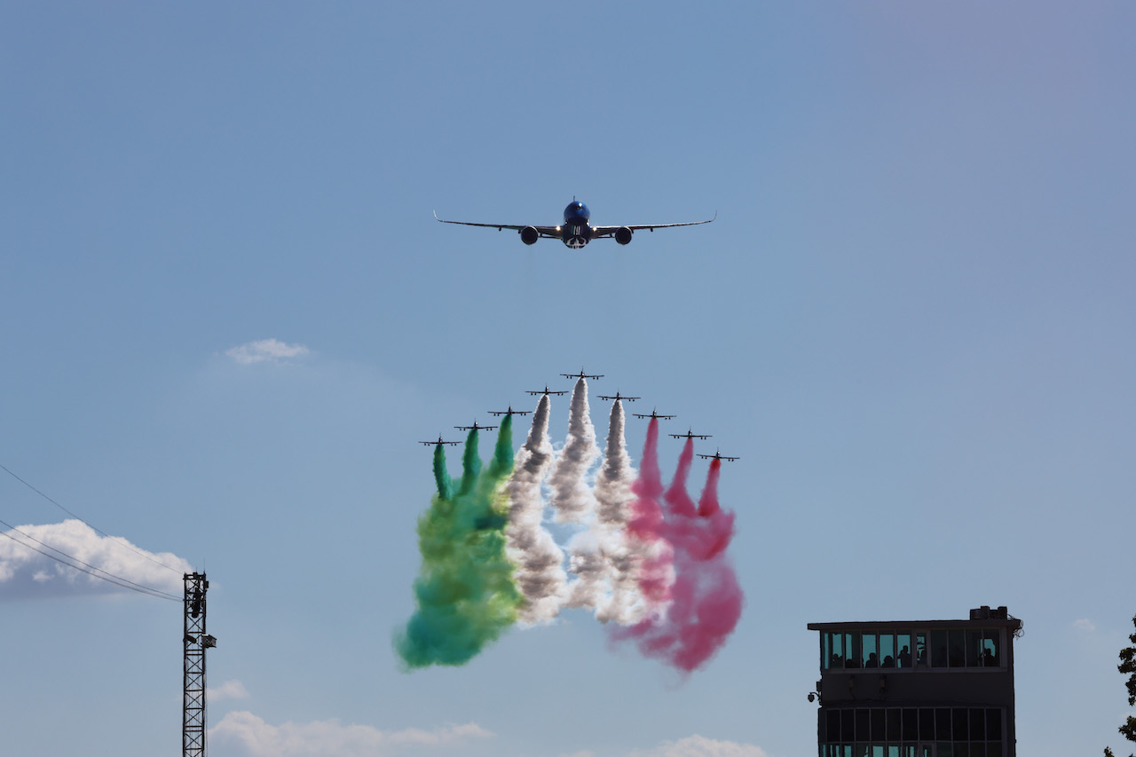 GP ITALIA, Air display.
11.09.2022. Formula 1 World Championship, Rd 16, Italian Grand Prix, Monza, Italy, Gara Day.
- www.xpbimages.com, EMail: requests@xpbimages.com © Copyright: Batchelor / XPB Images