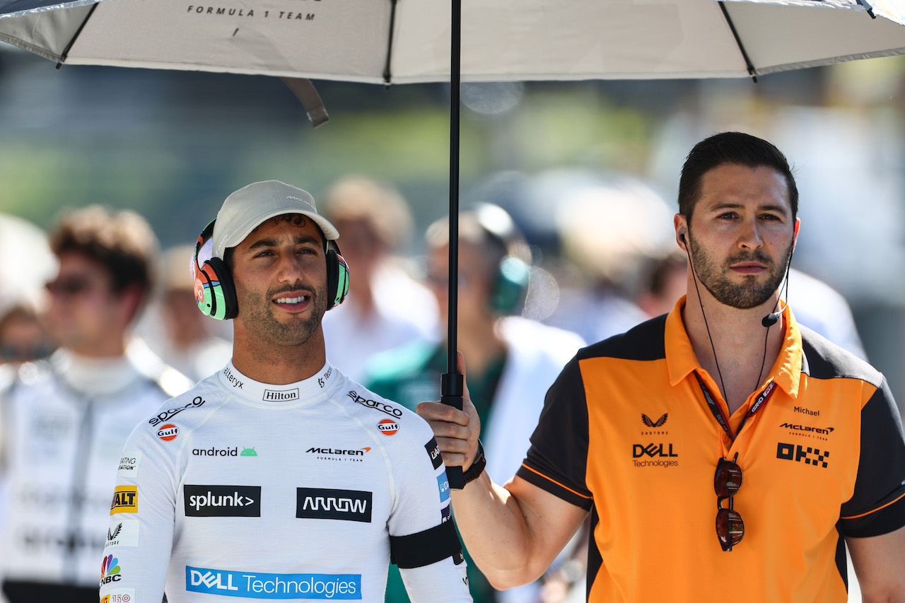 GP ITALIA, Daniel Ricciardo (AUS), McLaren F1 Team 
11.09.2022. Formula 1 World Championship, Rd 16, Italian Grand Prix, Monza, Italy, Gara Day.
- www.xpbimages.com, EMail: requests@xpbimages.com ¬© Copyright: Charniaux / XPB Images