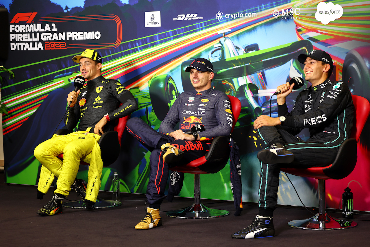 GP ITALIA, (L to R): Charles Leclerc (MON) Ferrari, Max Verstappen (NLD) Red Bull Racing; e George Russell (GBR) Mercedes AMG F1, in the post race FIA Press Conference.
11.09.2022. Formula 1 World Championship, Rd 16, Italian Grand Prix, Monza, Italy, Gara Day.
- www.xpbimages.com, EMail: requests@xpbimages.com © Copyright: Batchelor / XPB Images