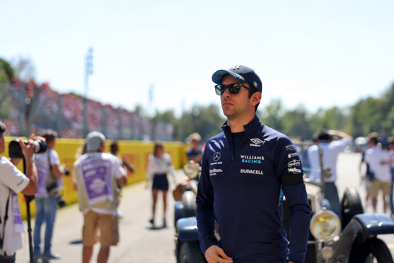 GP ITALIA, Nicholas Latifi (CDN) Williams Racing on the drivers parade.
11.09.2022. Formula 1 World Championship, Rd 16, Italian Grand Prix, Monza, Italy, Gara Day.
- www.xpbimages.com, EMail: requests@xpbimages.com © Copyright: Bearne / XPB Images