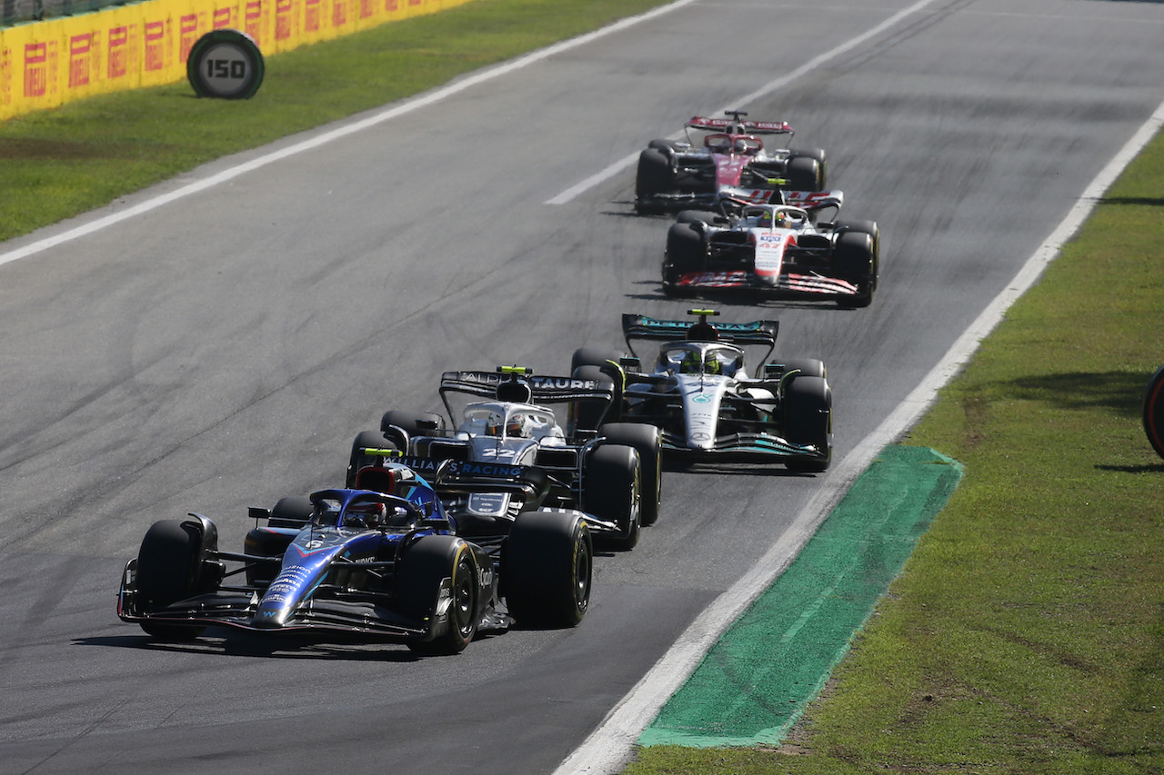 GP ITALIA, Nicholas Latifi (CDN) Williams Racing FW44.
11.09.2022. Formula 1 World Championship, Rd 16, Italian Grand Prix, Monza, Italy, Gara Day.
- www.xpbimages.com, EMail: requests@xpbimages.com ¬© Copyright: Onida / XPB Images