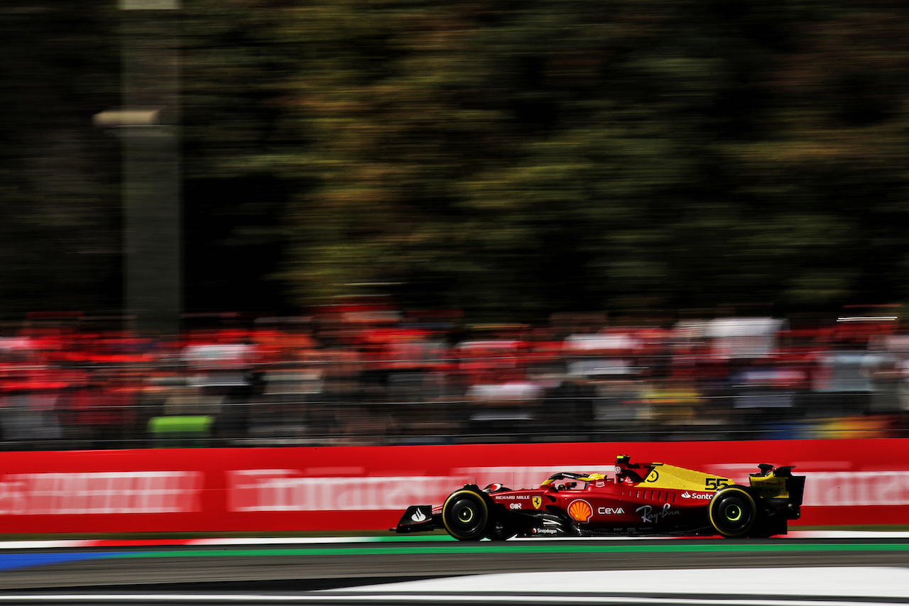 GP ITALIA, Carlos Sainz Jr (ESP) Ferrari F1-75.
11.09.2022. Formula 1 World Championship, Rd 16, Italian Grand Prix, Monza, Italy, Gara Day.
 - www.xpbimages.com, EMail: requests@xpbimages.com © Copyright: Coates / XPB Images