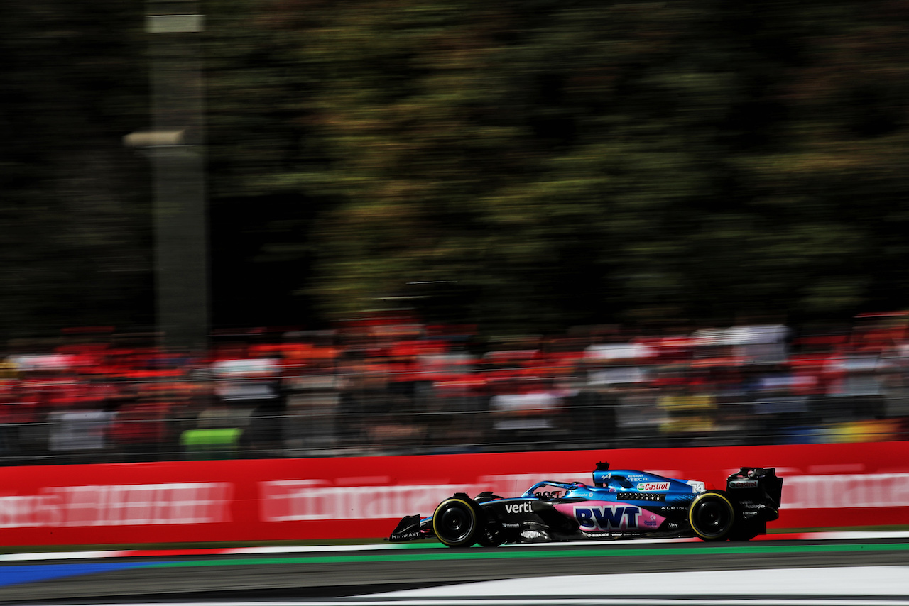 GP ITALIA, Fernando Alonso (ESP) Alpine F1 Team A522.
11.09.2022. Formula 1 World Championship, Rd 16, Italian Grand Prix, Monza, Italy, Gara Day.
 - www.xpbimages.com, EMail: requests@xpbimages.com © Copyright: Coates / XPB Images