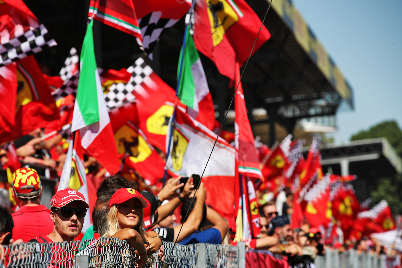 GP ITALIA, Circuit Atmosfera - Ferrari fans in the grandstand.
11.09.2022. Formula 1 World Championship, Rd 16, Italian Grand Prix, Monza, Italy, Gara Day.
 - www.xpbimages.com, EMail: requests@xpbimages.com © Copyright: Coates / XPB Images