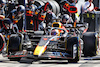 GP ITALIA, Max Verstappen (NLD) Red Bull Racing RB18 makes a pit stop.
11.09.2022. Formula 1 World Championship, Rd 16, Italian Grand Prix, Monza, Italy, Gara Day.
- www.xpbimages.com, EMail: requests@xpbimages.com © Copyright: Bearne / XPB Images