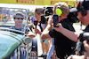 GP ITALIA, Nyck de Vries (NLD) Williams Racing Reserve Driver with Rosanna Tennant (GBR) F1 Presenter on the drivers parade.
11.09.2022. Formula 1 World Championship, Rd 16, Italian Grand Prix, Monza, Italy, Gara Day.
- www.xpbimages.com, EMail: requests@xpbimages.com © Copyright: Bearne / XPB Images