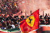 GP ITALIA, Circuit Atmosfera - fans at the podium.
11.09.2022. Formula 1 World Championship, Rd 16, Italian Grand Prix, Monza, Italy, Gara Day.
- www.xpbimages.com, EMail: requests@xpbimages.com © Copyright: Bearne / XPB Images
