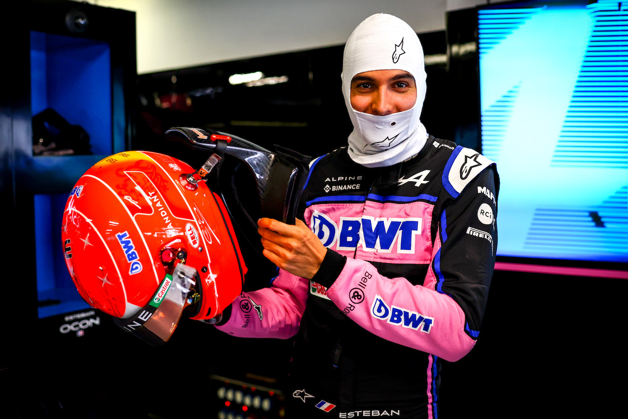 GP ITALIA, Esteban Ocon (FRA), Alpine F1 Team 
08.09.2022. Formula 1 World Championship, Rd 16, Italian Grand Prix, Monza, Italy, Preparation Day.
- www.xpbimages.com, EMail: requests@xpbimages.com ¬© Copyright: Charniaux / XPB Images