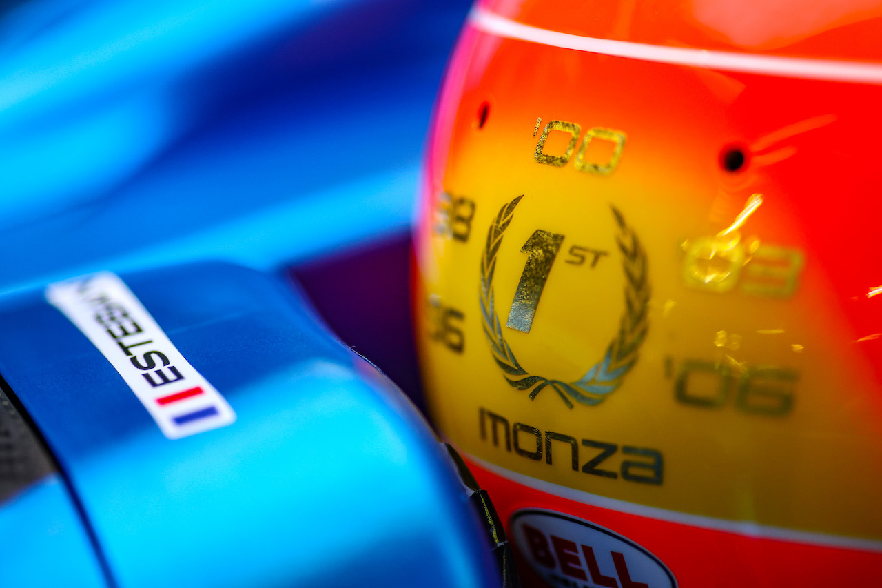 GP ITALIA, Esteban Ocon (FRA), Alpine F1 Team 
08.09.2022. Formula 1 World Championship, Rd 16, Italian Grand Prix, Monza, Italy, Preparation Day.
- www.xpbimages.com, EMail: requests@xpbimages.com ¬© Copyright: Charniaux / XPB Images