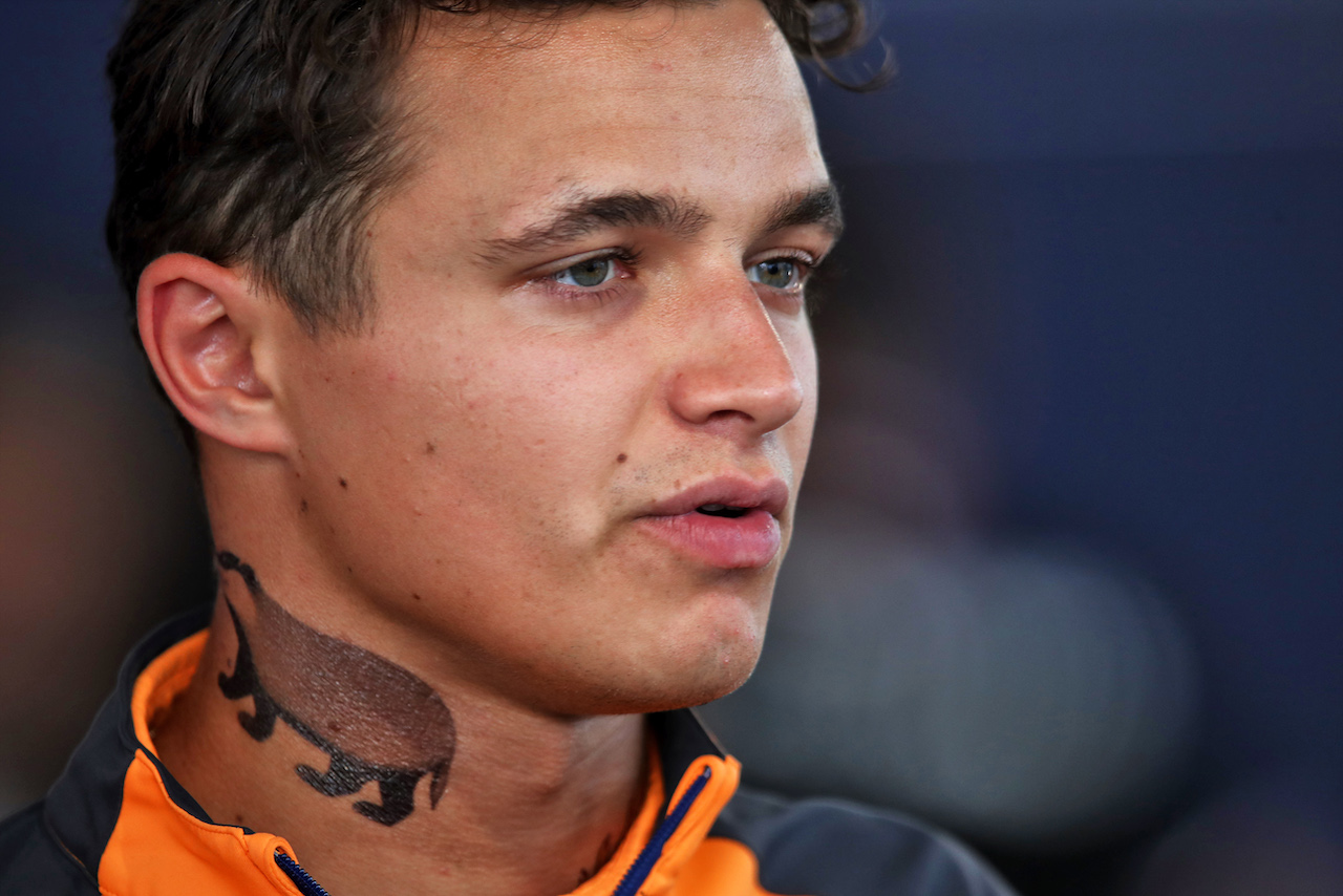 GP ITALIA, Lando Norris (GBR) McLaren - badger 'tattoo'.
08.09.2022. Formula 1 World Championship, Rd 16, Italian Grand Prix, Monza, Italy, Preparation Day.
 - www.xpbimages.com, EMail: requests@xpbimages.com © Copyright: Coates / XPB Images
