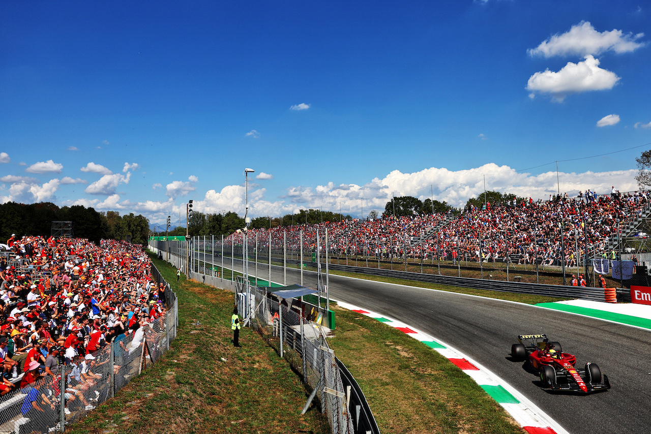 GP ITALIA, Charles Leclerc (MON) Ferrari F1-75.
10.09.2022. Formula 1 World Championship, Rd 16, Italian Grand Prix, Monza, Italy, Qualifiche Day.
- www.xpbimages.com, EMail: requests@xpbimages.com © Copyright: Batchelor / XPB Images