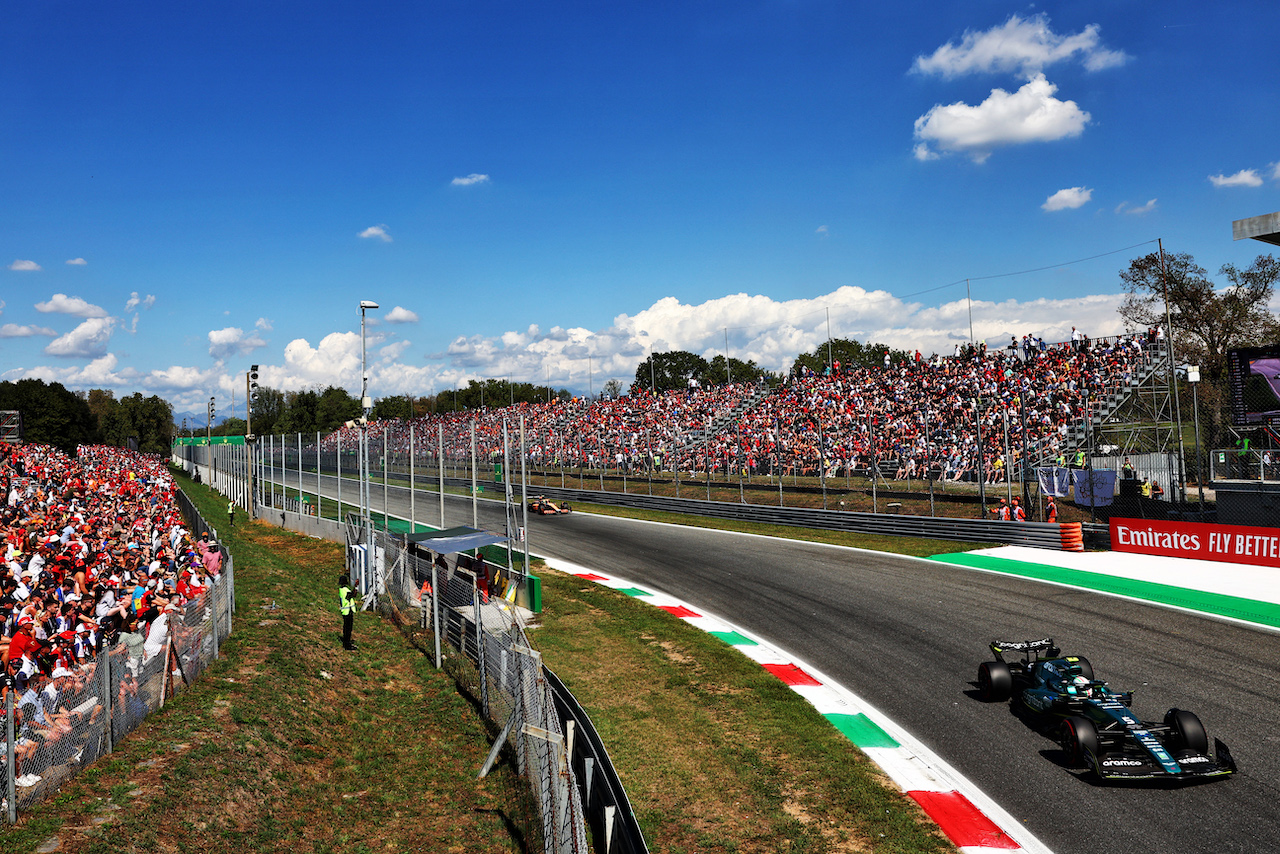 GP ITALIA, Sebastian Vettel (GER) Aston Martin F1 Team AMR22.
10.09.2022. Formula 1 World Championship, Rd 16, Italian Grand Prix, Monza, Italy, Qualifiche Day.
- www.xpbimages.com, EMail: requests@xpbimages.com © Copyright: Batchelor / XPB Images