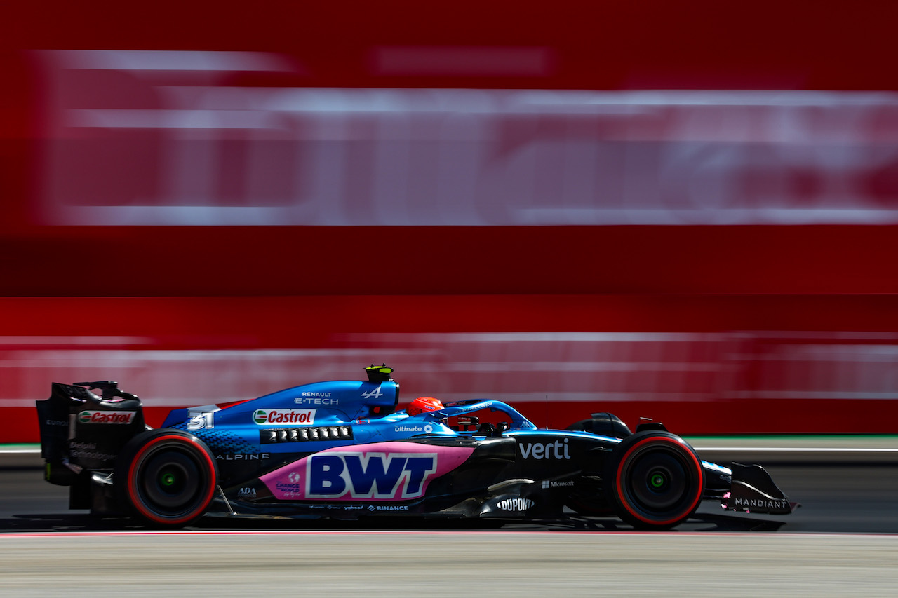 GP ITALIA, Esteban Ocon (FRA), Alpine F1 Team 
10.09.2022. Formula 1 World Championship, Rd 16, Italian Grand Prix, Monza, Italy, Qualifiche Day.
- www.xpbimages.com, EMail: requests@xpbimages.com ¬© Copyright: Charniaux / XPB Images