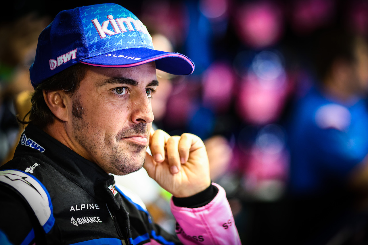 GP ITALIA, Fernando Alonso (ESP), Alpine F1 Team 
10.09.2022. Formula 1 World Championship, Rd 16, Italian Grand Prix, Monza, Italy, Qualifiche Day.
- www.xpbimages.com, EMail: requests@xpbimages.com © Copyright: Charniaux / XPB Images