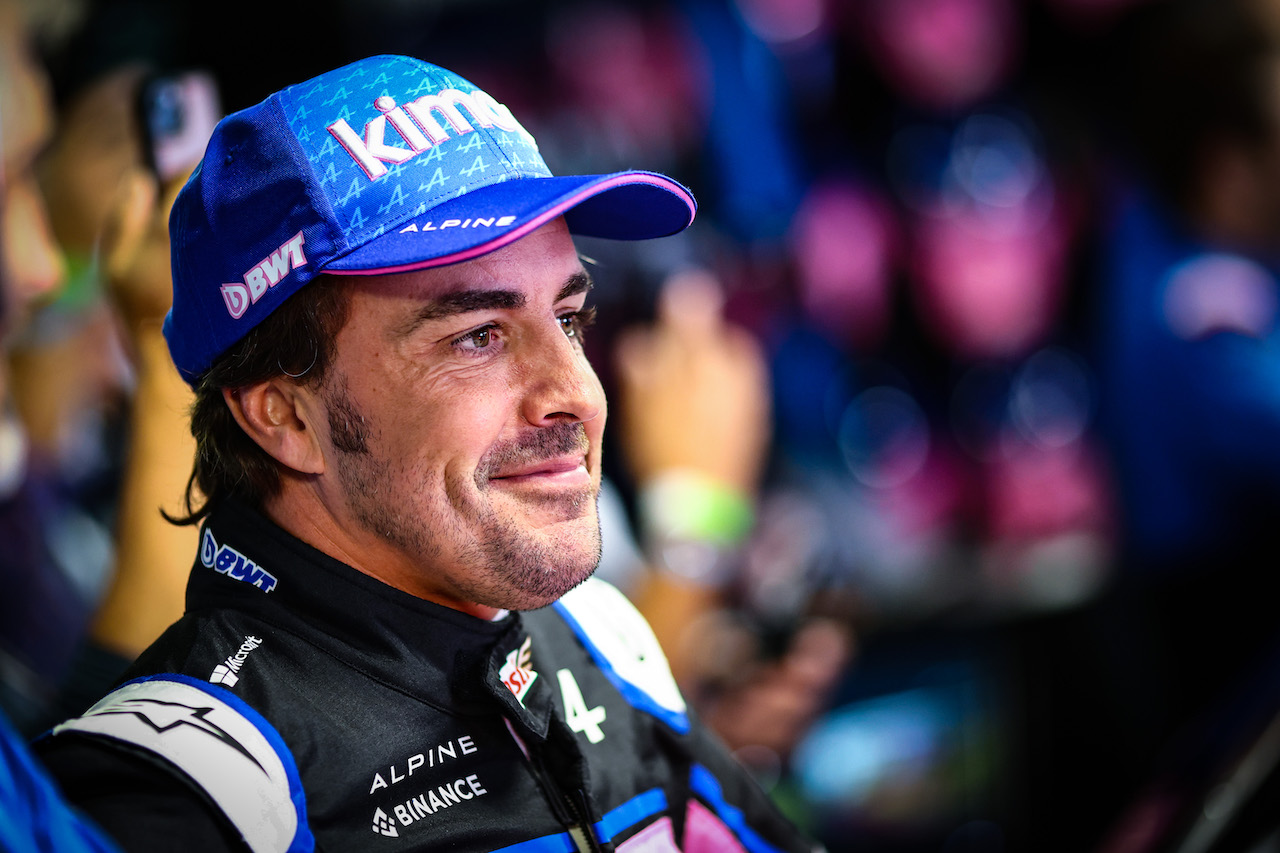 GP ITALIA, Fernando Alonso (ESP), Alpine F1 Team 
10.09.2022. Formula 1 World Championship, Rd 16, Italian Grand Prix, Monza, Italy, Qualifiche Day.
- www.xpbimages.com, EMail: requests@xpbimages.com ¬© Copyright: Charniaux / XPB Images