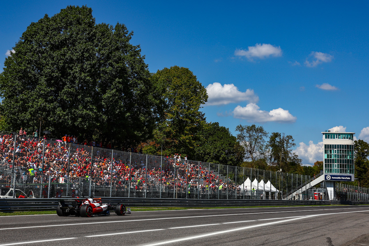 GP ITALIA, Valtteri Bottas (FIN), Alfa Romeo Racing 
10.09.2022. Formula 1 World Championship, Rd 16, Italian Grand Prix, Monza, Italy, Qualifiche Day.
- www.xpbimages.com, EMail: requests@xpbimages.com © Copyright: Charniaux / XPB Images