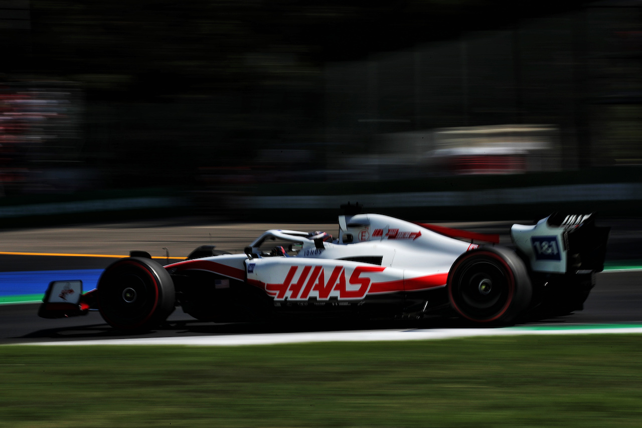 GP ITALIA, Kevin Magnussen (DEN) Haas VF-22.
10.09.2022. Formula 1 World Championship, Rd 16, Italian Grand Prix, Monza, Italy, Qualifiche Day.
 - www.xpbimages.com, EMail: requests@xpbimages.com © Copyright: Coates / XPB Images