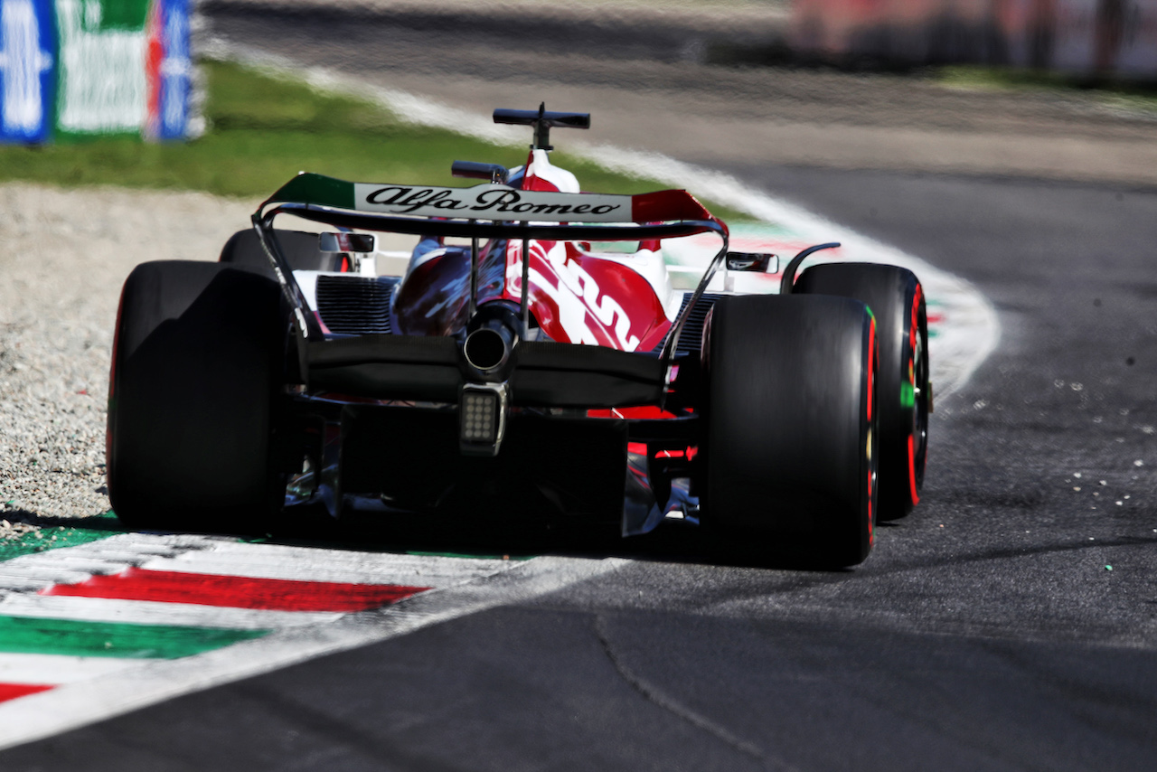 GP ITALIA, Valtteri Bottas (FIN) Alfa Romeo F1 Team C42.
10.09.2022. Formula 1 World Championship, Rd 16, Italian Grand Prix, Monza, Italy, Qualifiche Day.
 - www.xpbimages.com, EMail: requests@xpbimages.com © Copyright: Coates / XPB Images