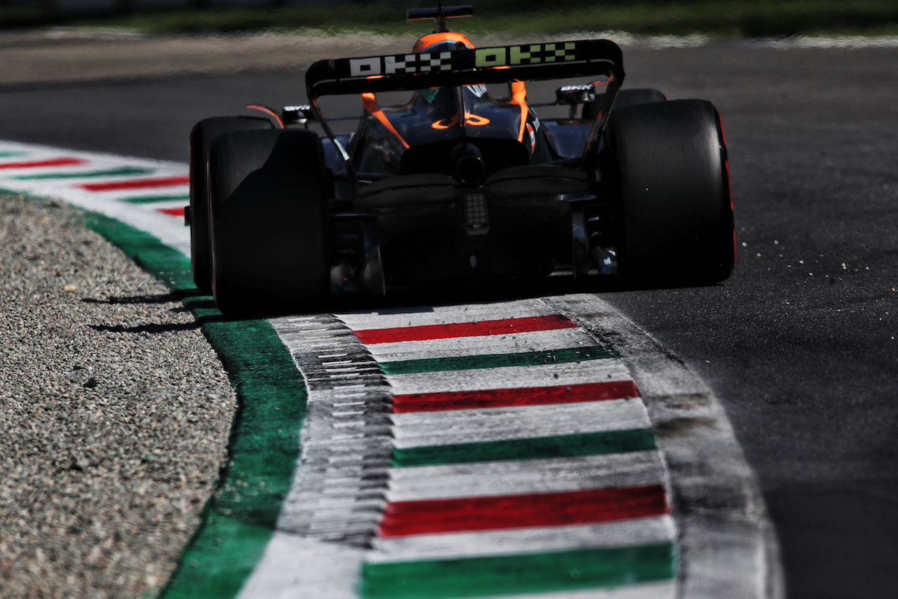 GP ITALIA, Daniel Ricciardo (AUS) McLaren MCL36.
10.09.2022. Formula 1 World Championship, Rd 16, Italian Grand Prix, Monza, Italy, Qualifiche Day.
 - www.xpbimages.com, EMail: requests@xpbimages.com © Copyright: Coates / XPB Images