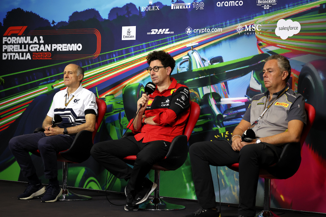 GP ITALIA, (L to R): Franz Tost (AUT) AlphaTauri Team Principal; Mattia Binotto (ITA) Ferrari Team Principal; e Mario Isola (ITA) Pirelli Racing Manager, in the FIA Press Conference.
10.09.2022. Formula 1 World Championship, Rd 16, Italian Grand Prix, Monza, Italy, Qualifiche Day.
- www.xpbimages.com, EMail: requests@xpbimages.com © Copyright: Bearne / XPB Images