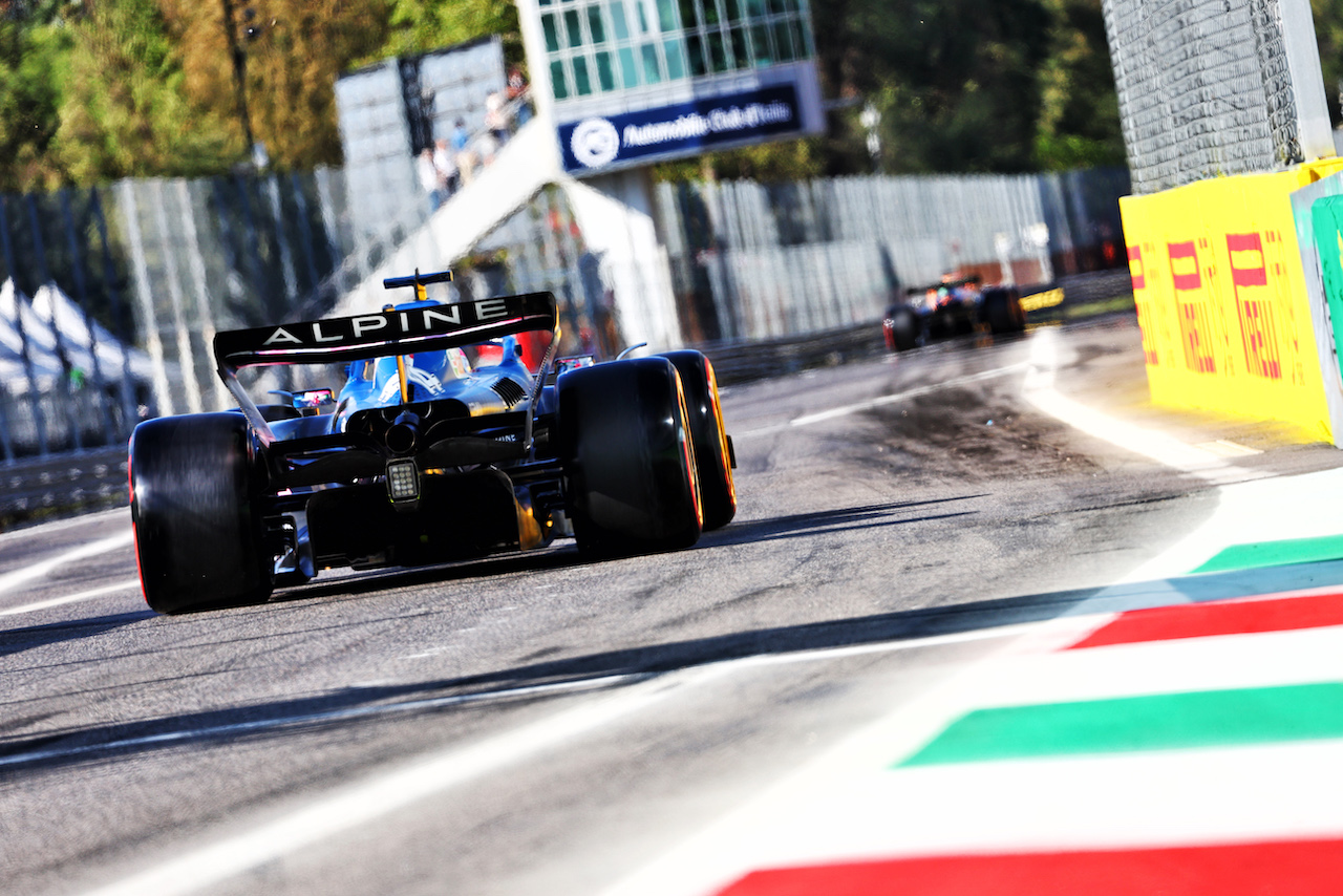 GP ITALIA, Fernando Alonso (ESP) Alpine F1 Team A522.
10.09.2022. Formula 1 World Championship, Rd 16, Italian Grand Prix, Monza, Italy, Qualifiche Day.
- www.xpbimages.com, EMail: requests@xpbimages.com © Copyright: Batchelor / XPB Images