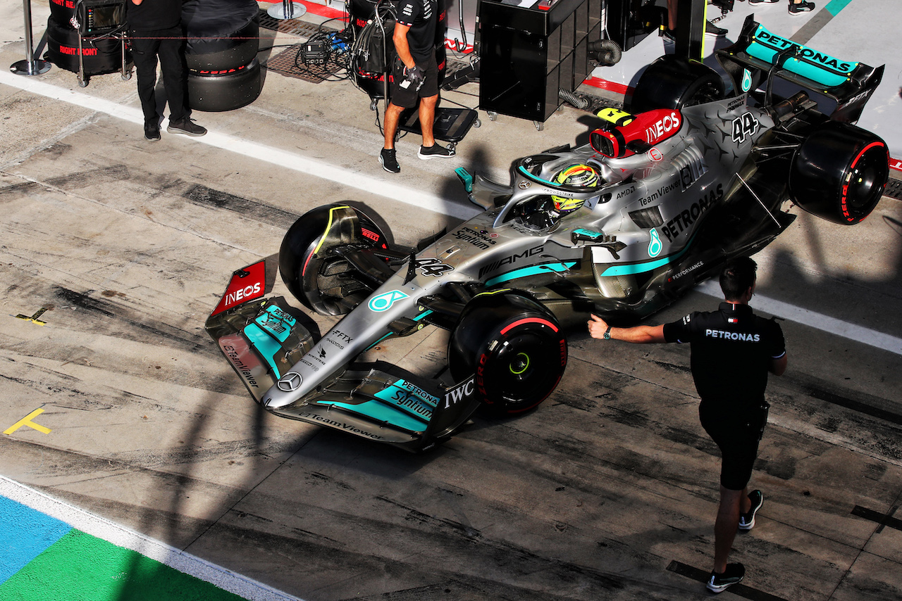 GP ITALIA, Lewis Hamilton (GBR) Mercedes AMG F1 W13 leaves the pits.
10.09.2022. Formula 1 World Championship, Rd 16, Italian Grand Prix, Monza, Italy, Qualifiche Day.
 - www.xpbimages.com, EMail: requests@xpbimages.com © Copyright: Coates / XPB Images