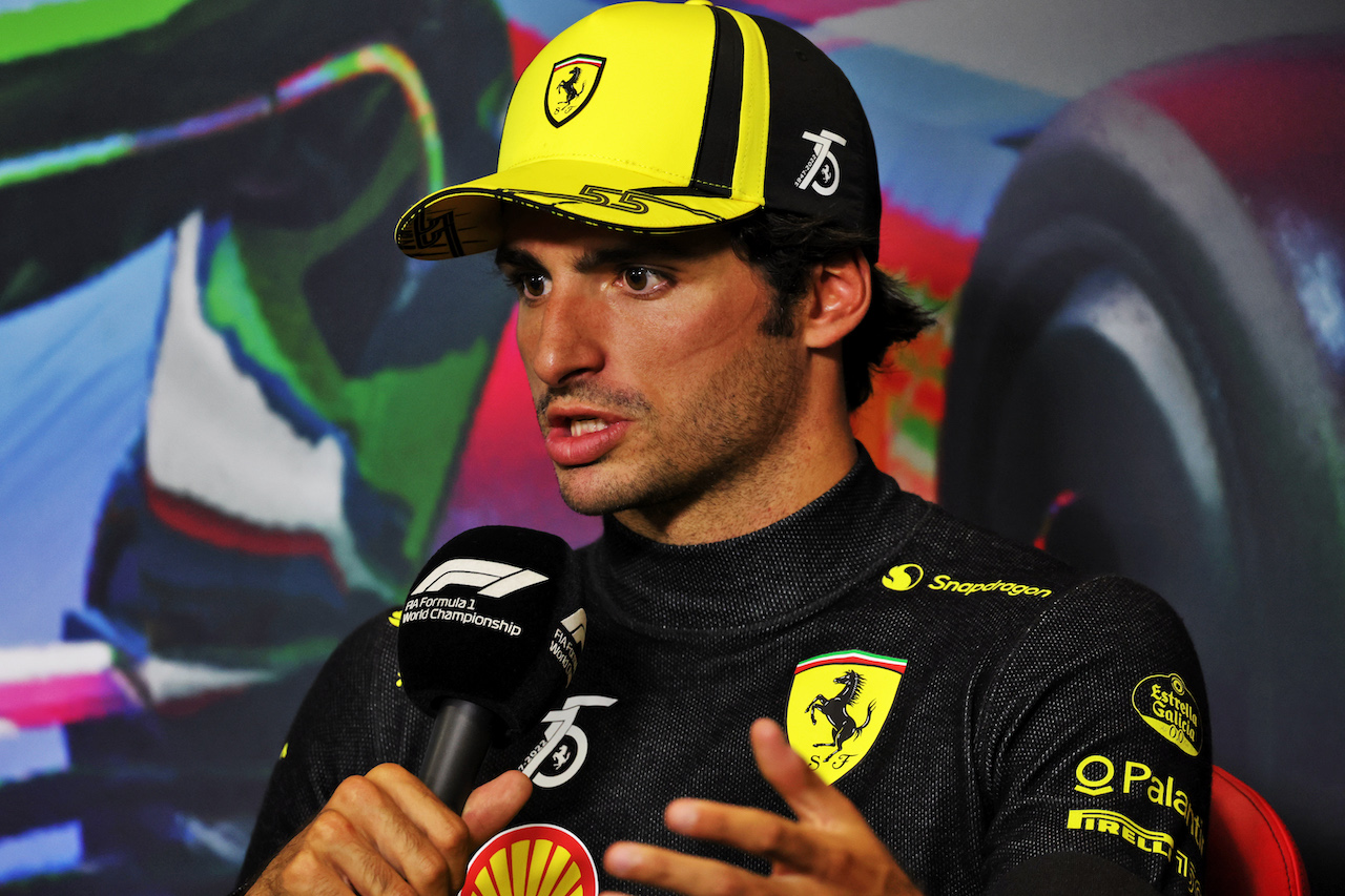 GP ITALIA, Carlos Sainz Jr (ESP) Ferrari in the post qualifying FIA Press Conference.
10.09.2022. Formula 1 World Championship, Rd 16, Italian Grand Prix, Monza, Italy, Qualifiche Day.
- www.xpbimages.com, EMail: requests@xpbimages.com © Copyright: Bearne / XPB Images