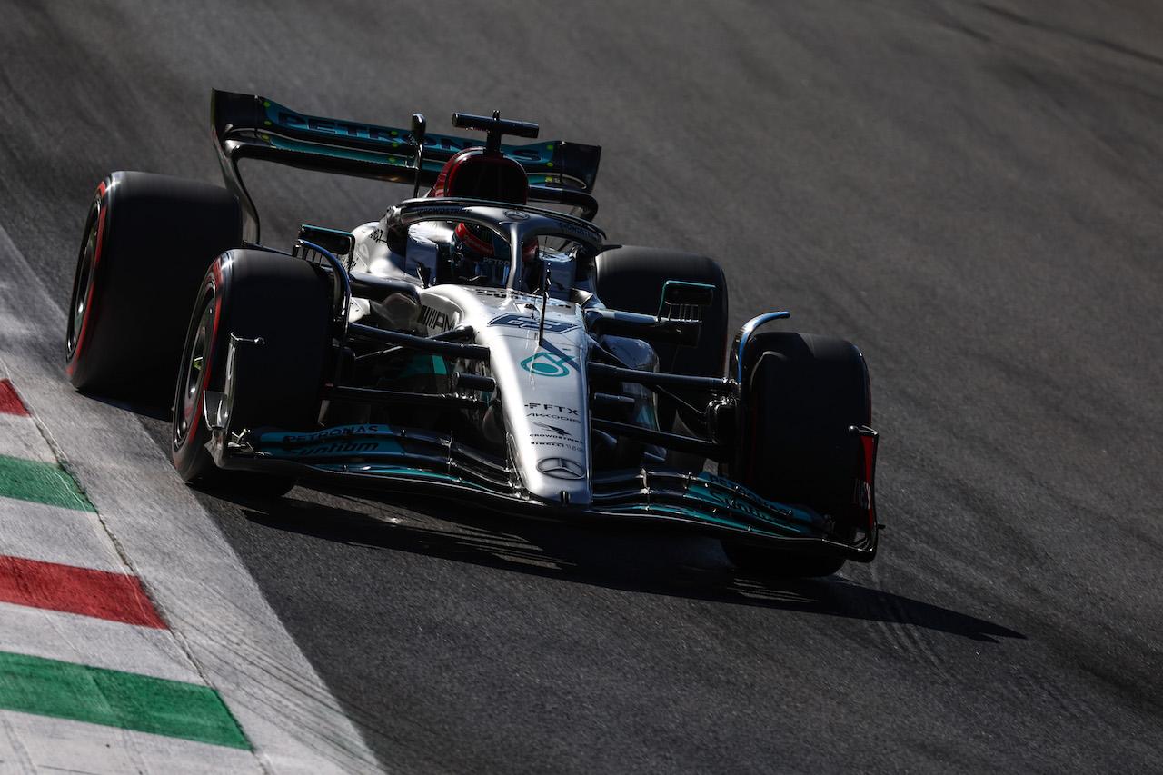GP ITALIA, George Russell (GBR), Mercedes AMG F1 
10.09.2022. Formula 1 World Championship, Rd 16, Italian Grand Prix, Monza, Italy, Qualifiche Day.
- www.xpbimages.com, EMail: requests@xpbimages.com ¬© Copyright: Charniaux / XPB Images