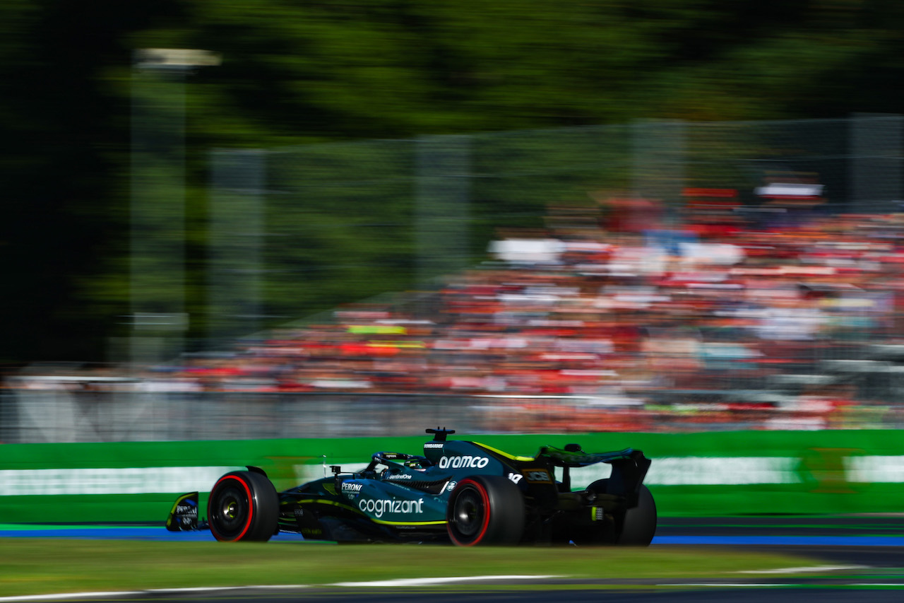 GP ITALIA, Lance Stroll (CDN), Aston Martin F1 Team 
10.09.2022. Formula 1 World Championship, Rd 16, Italian Grand Prix, Monza, Italy, Qualifiche Day.
- www.xpbimages.com, EMail: requests@xpbimages.com ¬© Copyright: Charniaux / XPB Images