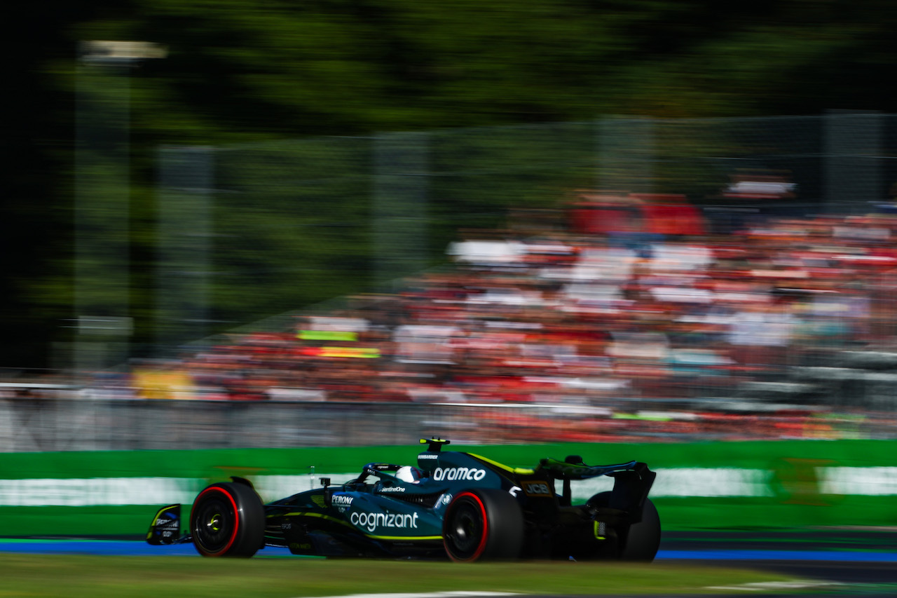 GP ITALIA, Sebastian Vettel (GER), Aston Martin F1 Team 
10.09.2022. Formula 1 World Championship, Rd 16, Italian Grand Prix, Monza, Italy, Qualifiche Day.
- www.xpbimages.com, EMail: requests@xpbimages.com ¬© Copyright: Charniaux / XPB Images