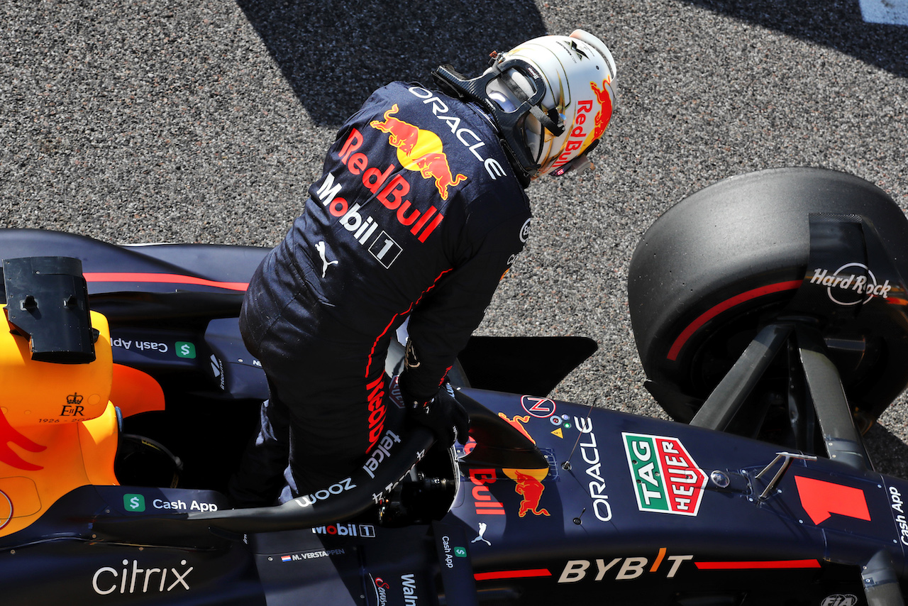 GP ITALIA, Max Verstappen (NLD) Red Bull Racing RB18 in parc ferme.
10.09.2022. Formula 1 World Championship, Rd 16, Italian Grand Prix, Monza, Italy, Qualifiche Day.
 - www.xpbimages.com, EMail: requests@xpbimages.com © Copyright: Coates / XPB Images