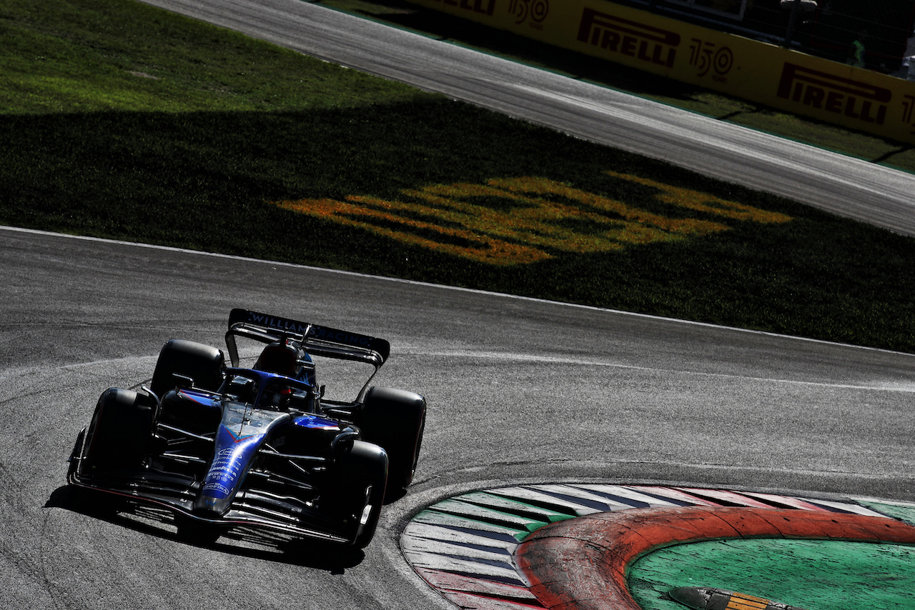 GP ITALIA, Alexander Albon (THA) Williams Racing FW44.
10.09.2022. Formula 1 World Championship, Rd 16, Italian Grand Prix, Monza, Italy, Qualifiche Day.
 - www.xpbimages.com, EMail: requests@xpbimages.com © Copyright: Coates / XPB Images