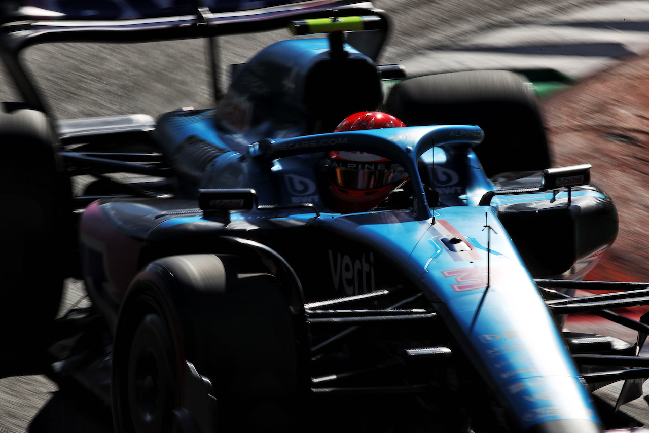 GP ITALIA, Esteban Ocon (FRA) Alpine F1 Team A522.
10.09.2022. Formula 1 World Championship, Rd 16, Italian Grand Prix, Monza, Italy, Qualifiche Day.
 - www.xpbimages.com, EMail: requests@xpbimages.com © Copyright: Coates / XPB Images