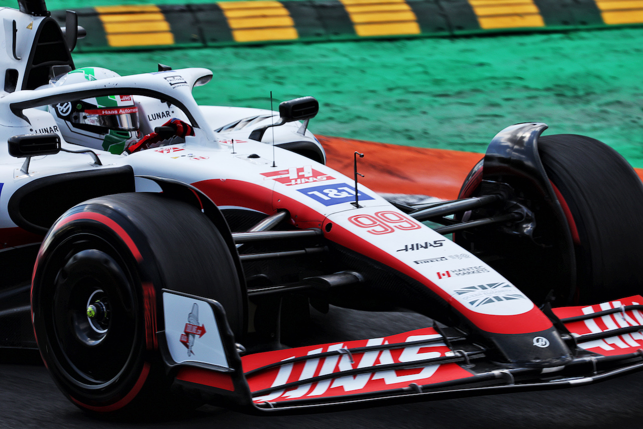 GP ITALIA, Antonio Giovinazzi (ITA) Haas VF-22 Test Driver.
09.09.2022. Formula 1 World Championship, Rd 16, Italian Grand Prix, Monza, Italy, Practice Day.
- www.xpbimages.com, EMail: requests@xpbimages.com © Copyright: Bearne / XPB Images