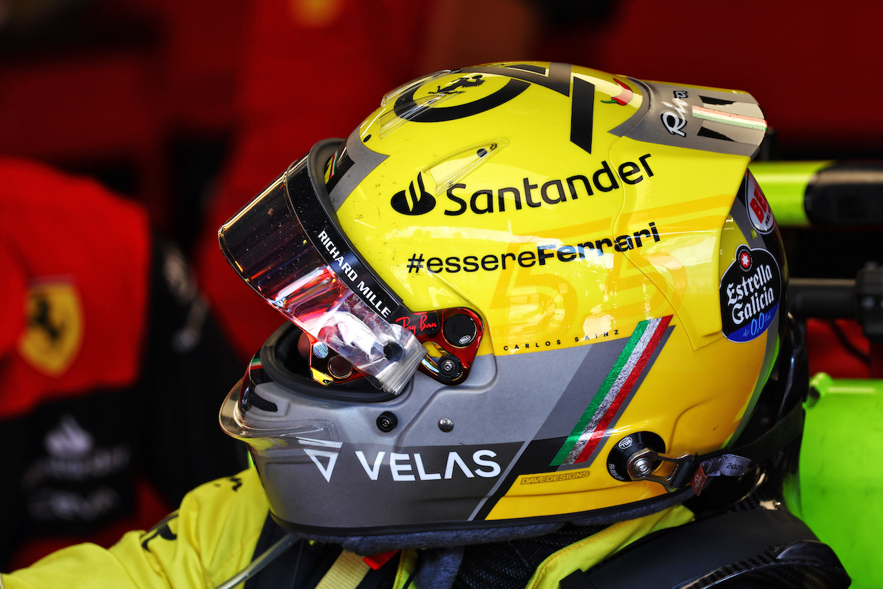 GP ITALIA, Carlos Sainz Jr (ESP) Ferrari F1-75.
09.09.2022. Formula 1 World Championship, Rd 16, Italian Grand Prix, Monza, Italy, Practice Day.
- www.xpbimages.com, EMail: requests@xpbimages.com © Copyright: Batchelor / XPB Images