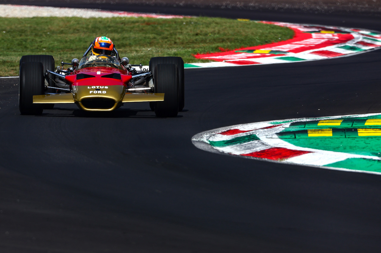 GP ITALIA, Karun Chandhok (IND) drives the Lotus 49
09.09.2022. Formula 1 World Championship, Rd 16, Italian Grand Prix, Monza, Italy, Practice Day.
- www.xpbimages.com, EMail: requests@xpbimages.com ¬© Copyright: Charniaux / XPB Images